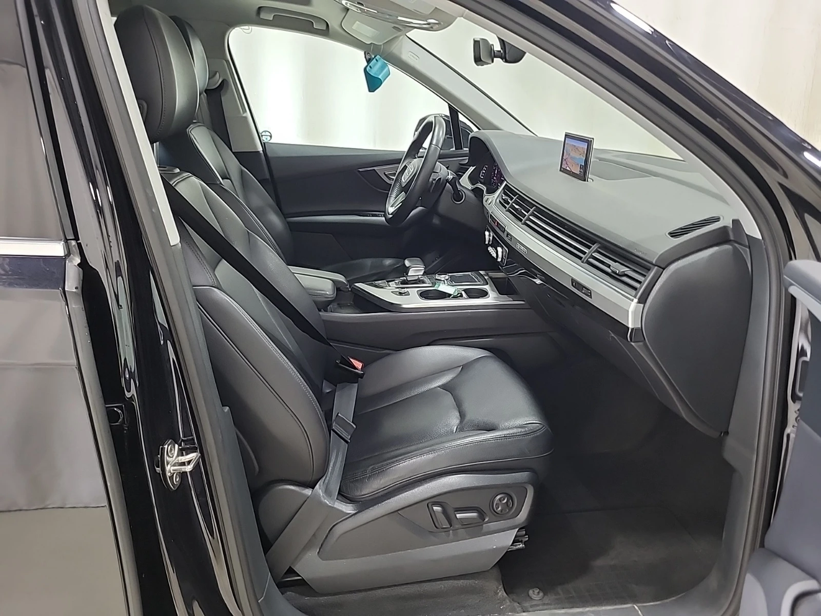 Audi Q7 ОБДУХВАНЕ * 7 МЕСТА * CARFAX * , снимка 9 - Автомобили и джипове - 54659232