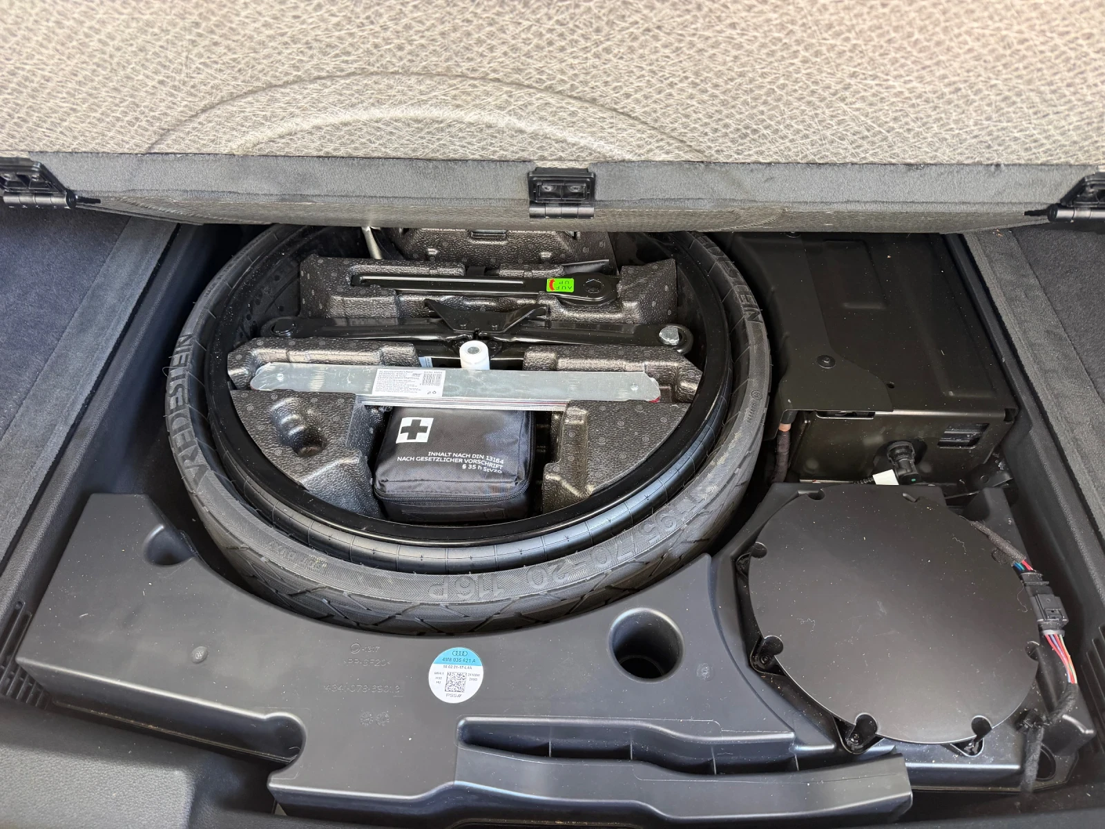 Audi Q8, снимка 16 - Автомобили и джипове - 54968431