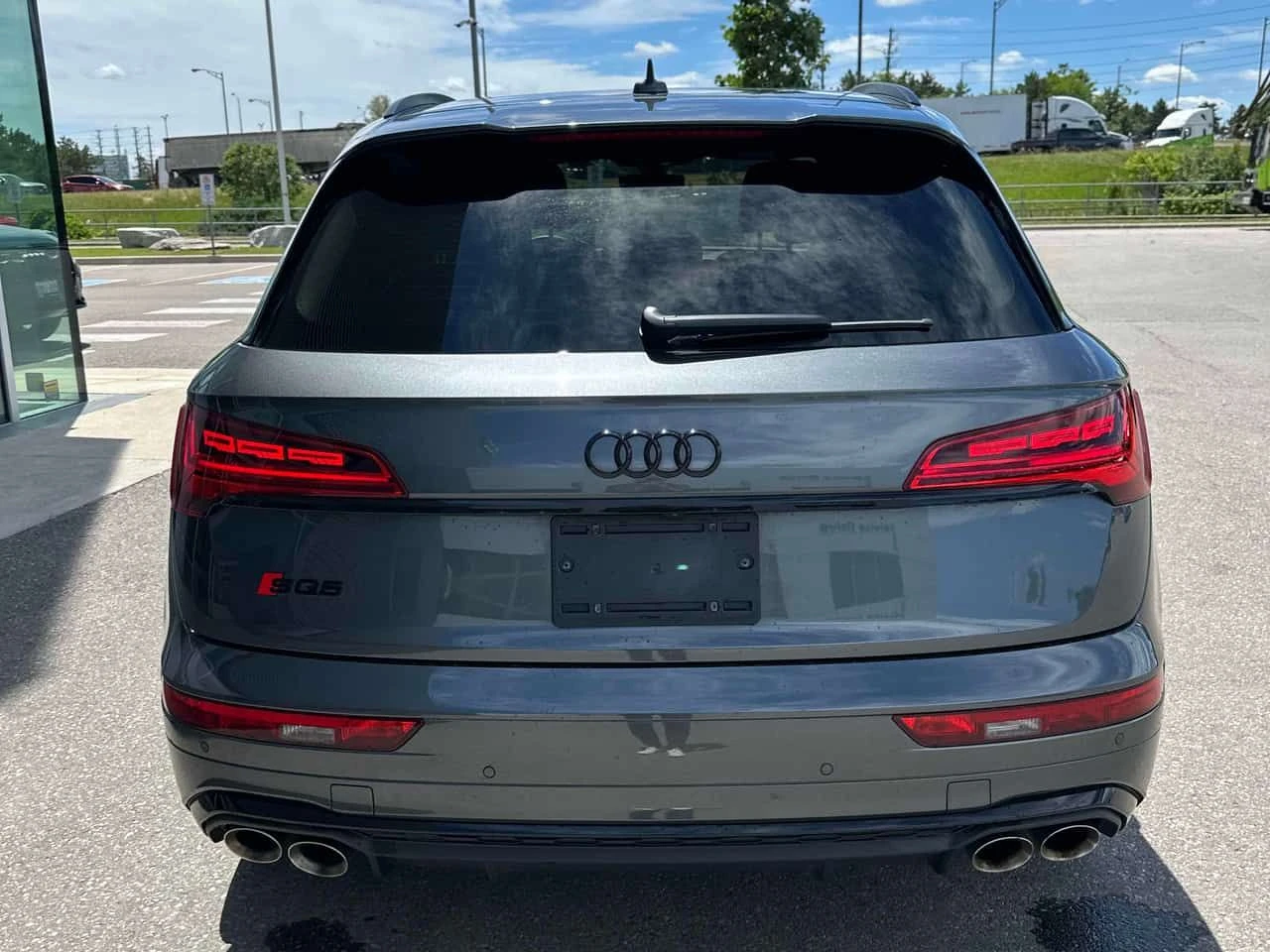 Audi SQ5 TECHNIK/360/ДИСТРОНИК/ОТ ПРЕДСТАВИТЕЛСТВО/КЛИП, снимка 4 - Автомобили и джипове - 55017522