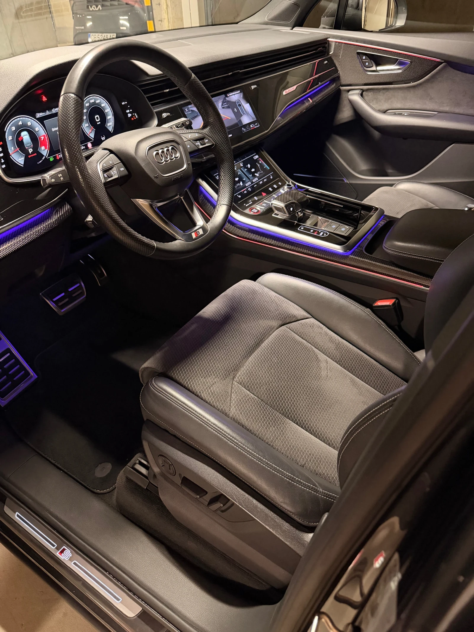 Audi SQ7, снимка 8 - Автомобили и джипове - 55234115