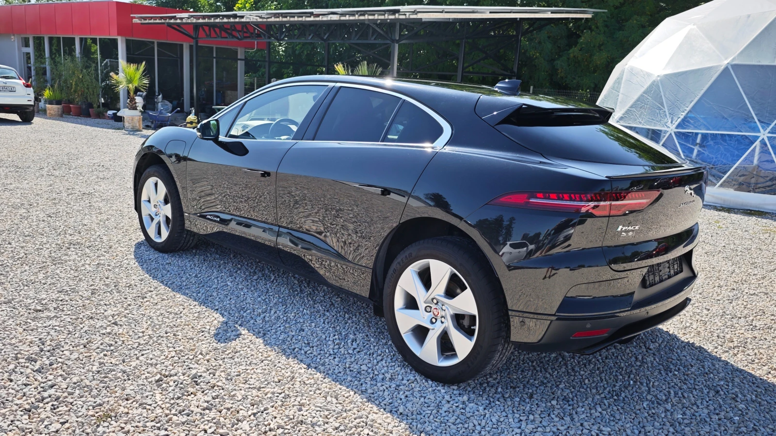 Jaguar I-Pace НАЛИЧЕН РУСЕ/4Х4/СМЯНА НА ЦВЯТ 1000евро, снимка 9 - Автомобили и джипове - 55327243