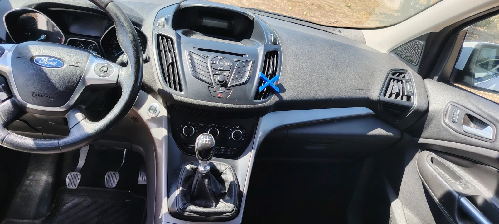 Ford Kuga 2.0TDCI-140к.с, снимка 12 - Автомобили и джипове - 55991165