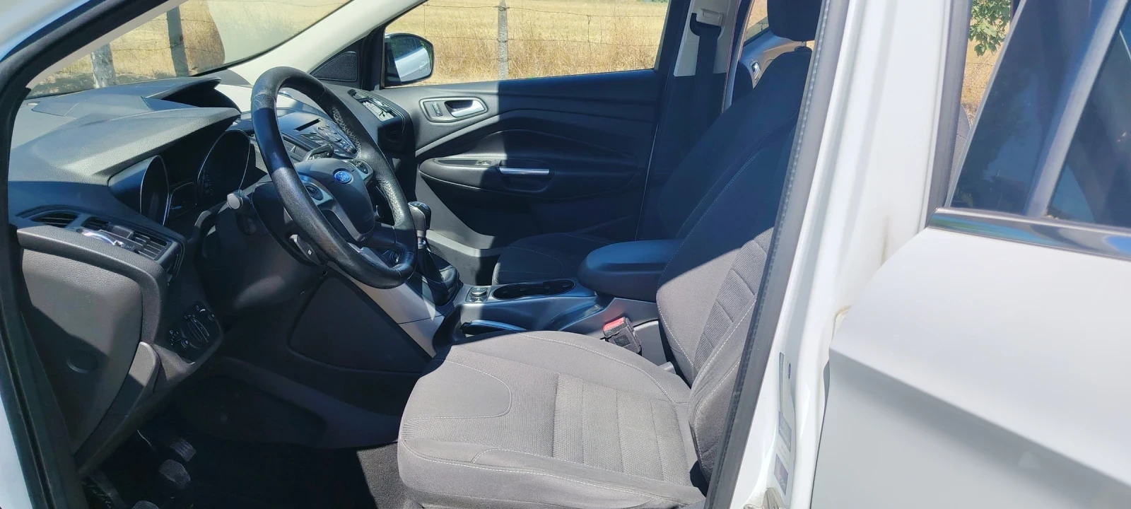 Ford Kuga 2.0TDCI-140к.с, снимка 10 - Автомобили и джипове - 55991165