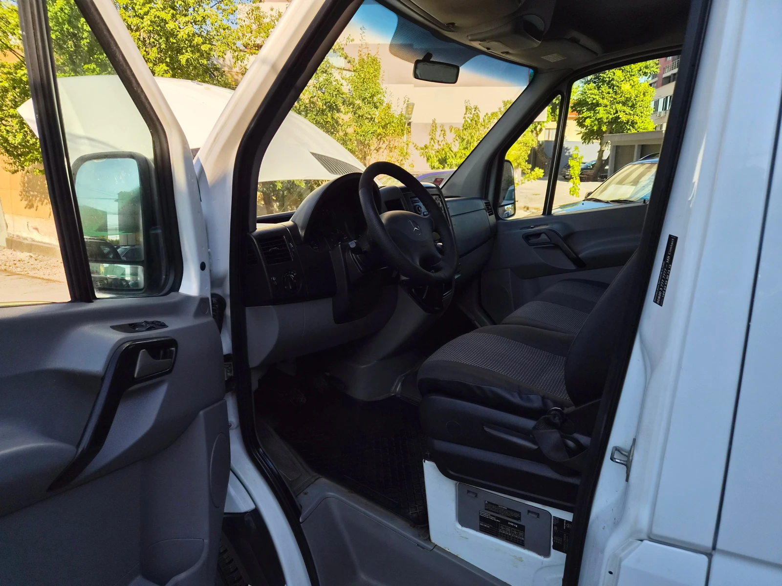 Mercedes-Benz Sprinter РАМПА--ТОП СЪСТОЯНИЕ, снимка 13 - Бусове и автобуси - 56132390