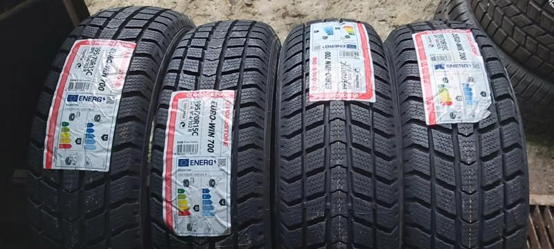 Гуми Зимни 195/70R15, снимка 1 - Гуми и джанти - 34707206