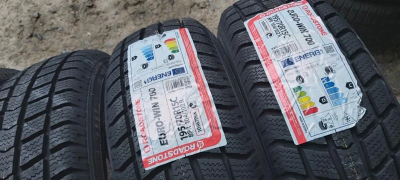 Гуми Зимни 195/70R15, снимка 4 - Гуми и джанти - 34707206