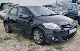 Toyota Auris 1.6i Швейцария 6скорости Фейслифт , снимка 2