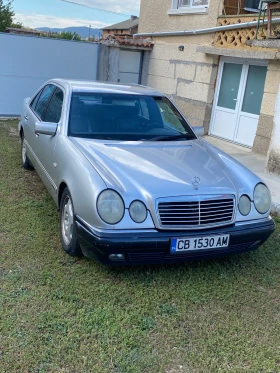 Mercedes-Benz E 200, снимка 2