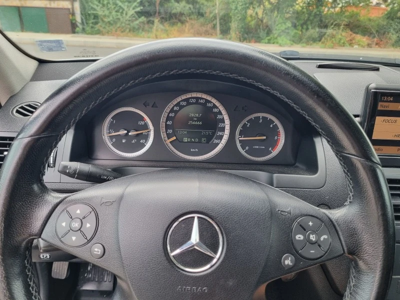 Mercedes-Benz C 200 2.2Cdi avtomat Navi, снимка 9 - Автомобили и джипове - 47293513