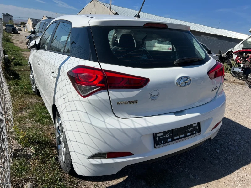 Hyundai I20 1.25i, снимка 2 - Автомобили и джипове - 47386308