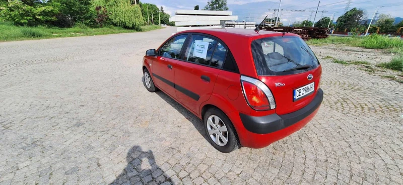 Kia Rio 1.4 v16, снимка 5 - Автомобили и джипове - 47543513