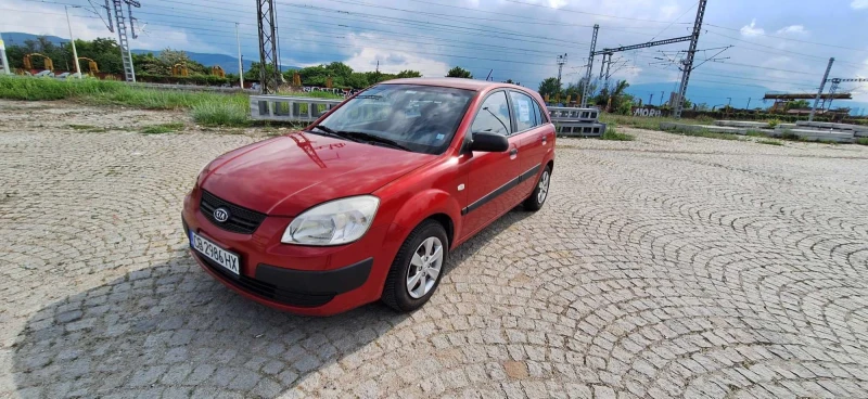 Kia Rio 1.4 v16, снимка 2 - Автомобили и джипове - 47543513