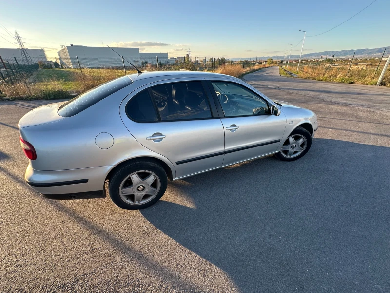 Seat Toledo 2.3v5 газ facelift , снимка 13 - Автомобили и джипове - 47597542