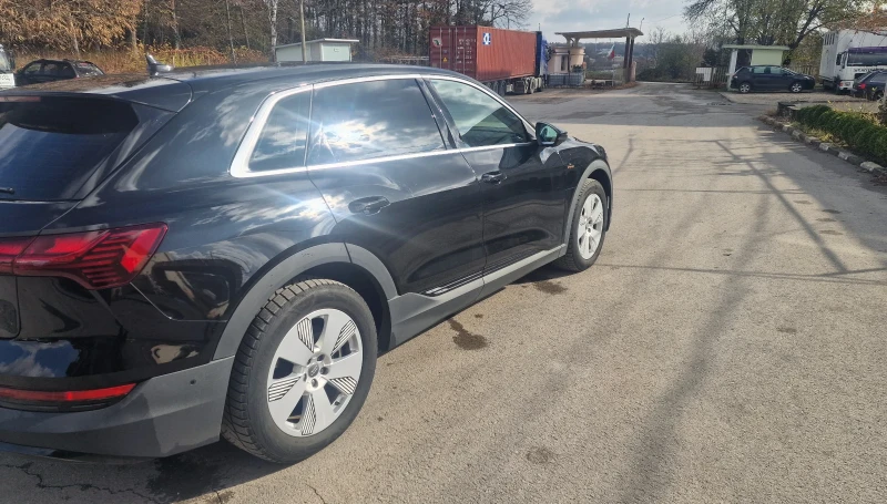 Audi E-Tron  55 Quatro 55000 км, снимка 8 - Автомобили и джипове - 48218085