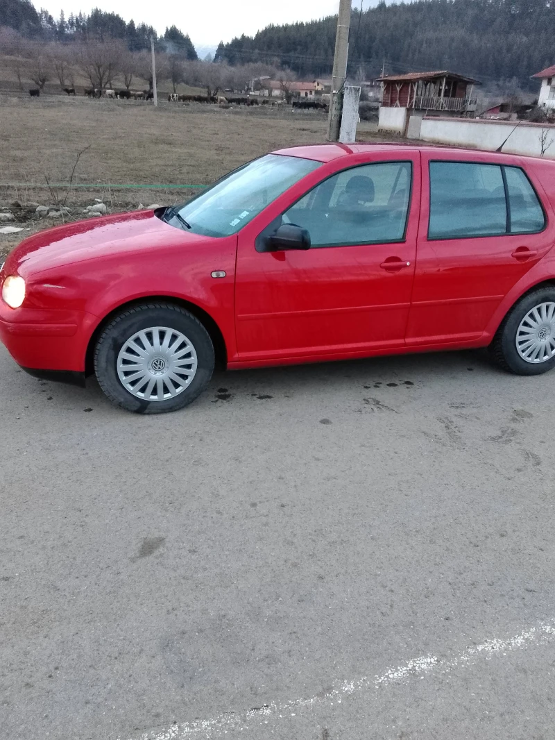 VW Golf, снимка 2 - Автомобили и джипове - 48888903