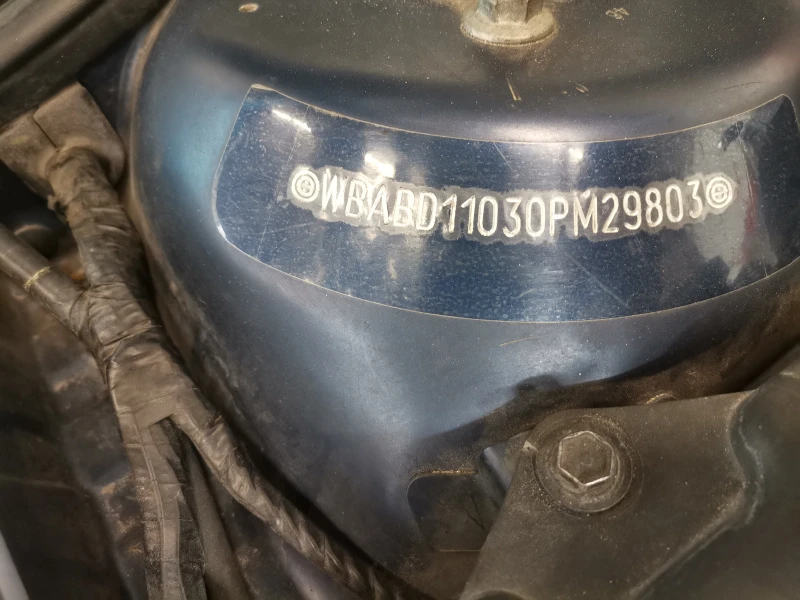 BMW 320, снимка 12 - Автомобили и джипове - 51863175