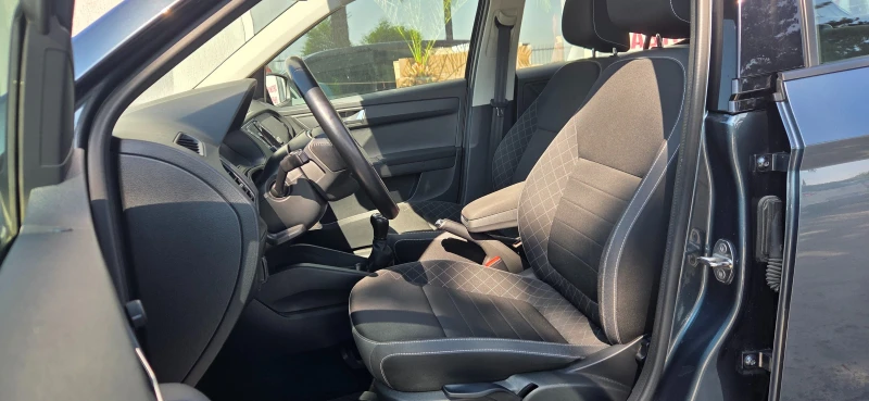 Skoda Fabia, снимка 8 - Автомобили и джипове - 50646514