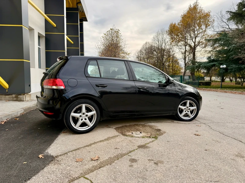 VW Golf 1.6 tdi 105, снимка 7 - Автомобили и джипове - 52497215