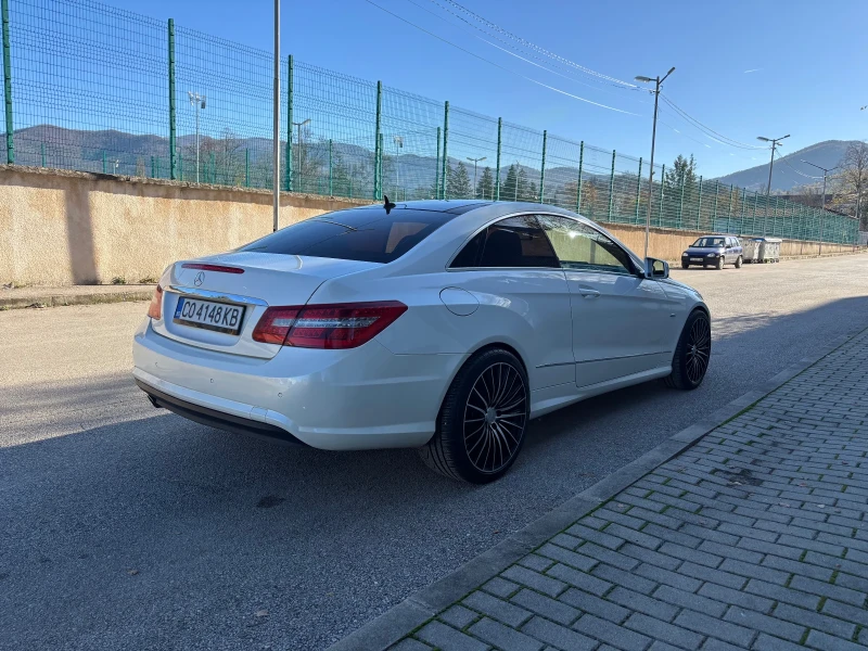 Mercedes-Benz E 250, снимка 6 - Автомобили и джипове - 52845591