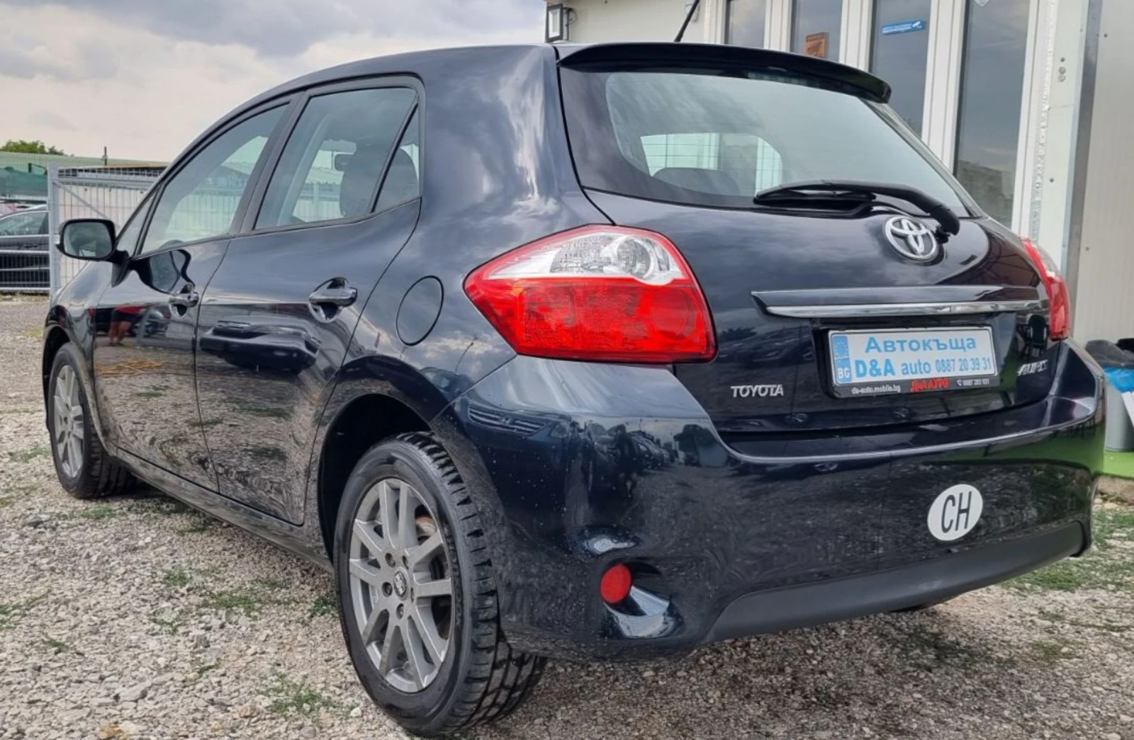 Toyota Auris 1.6i Швейцария 6скорости Фейслифт  - изображение 8