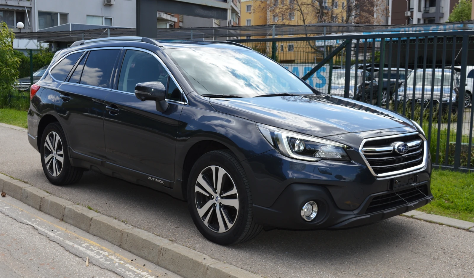 Subaru Outback 2.5i AWD PREMIUM ШВЕЙЦАРИЯ - изображение 3