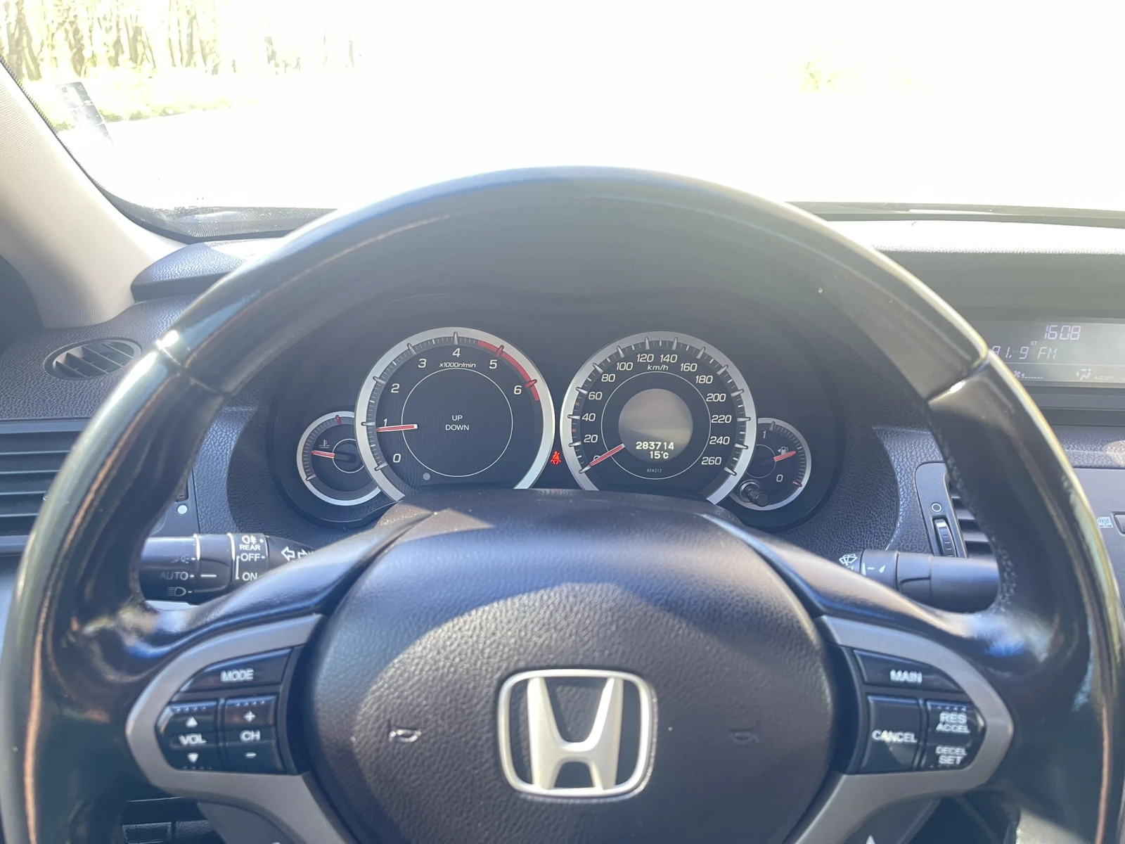 Honda Accord 2.2 i-DTEC  - изображение 8