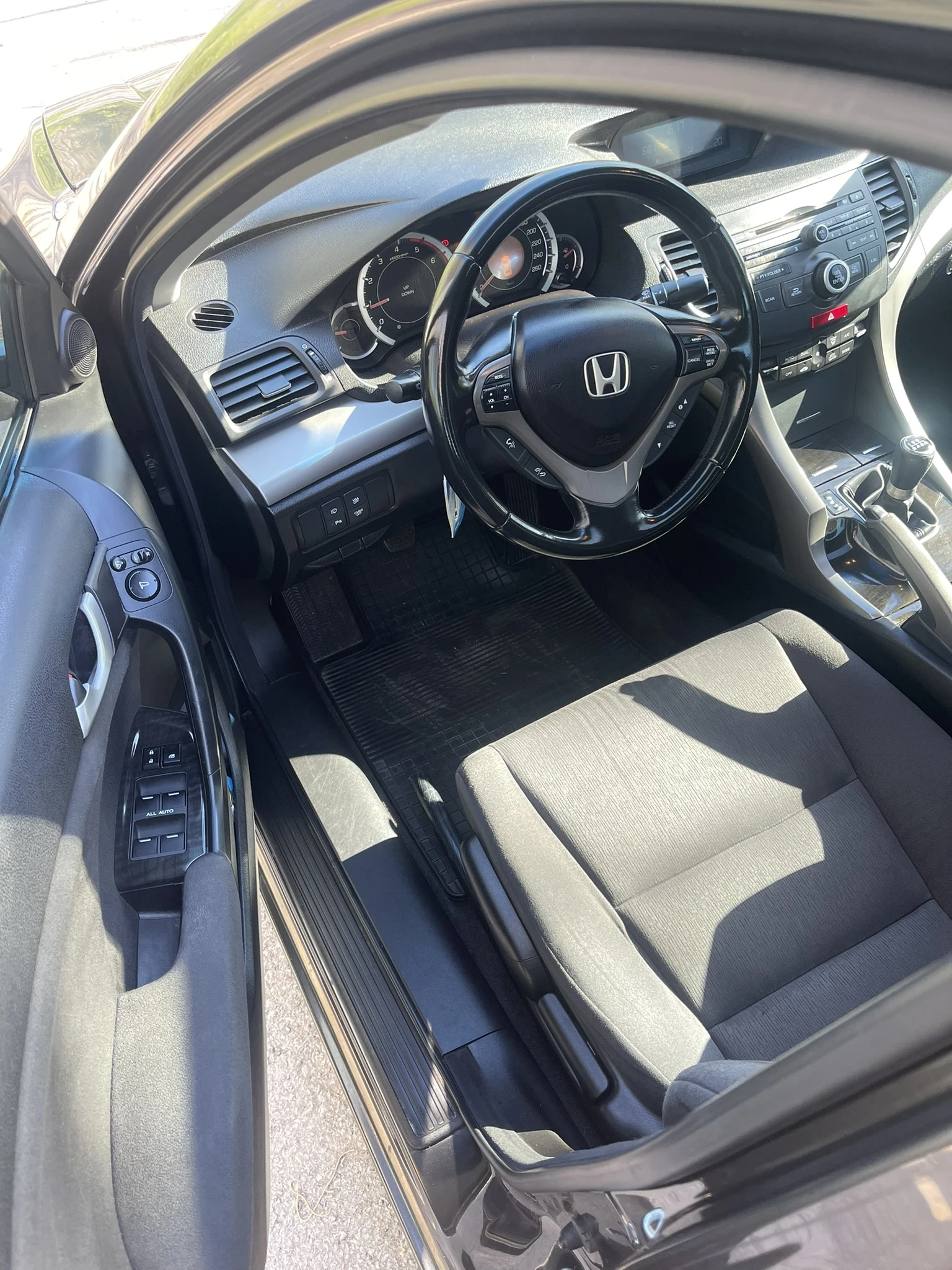 Honda Accord 2.2 i-DTEC  - изображение 9