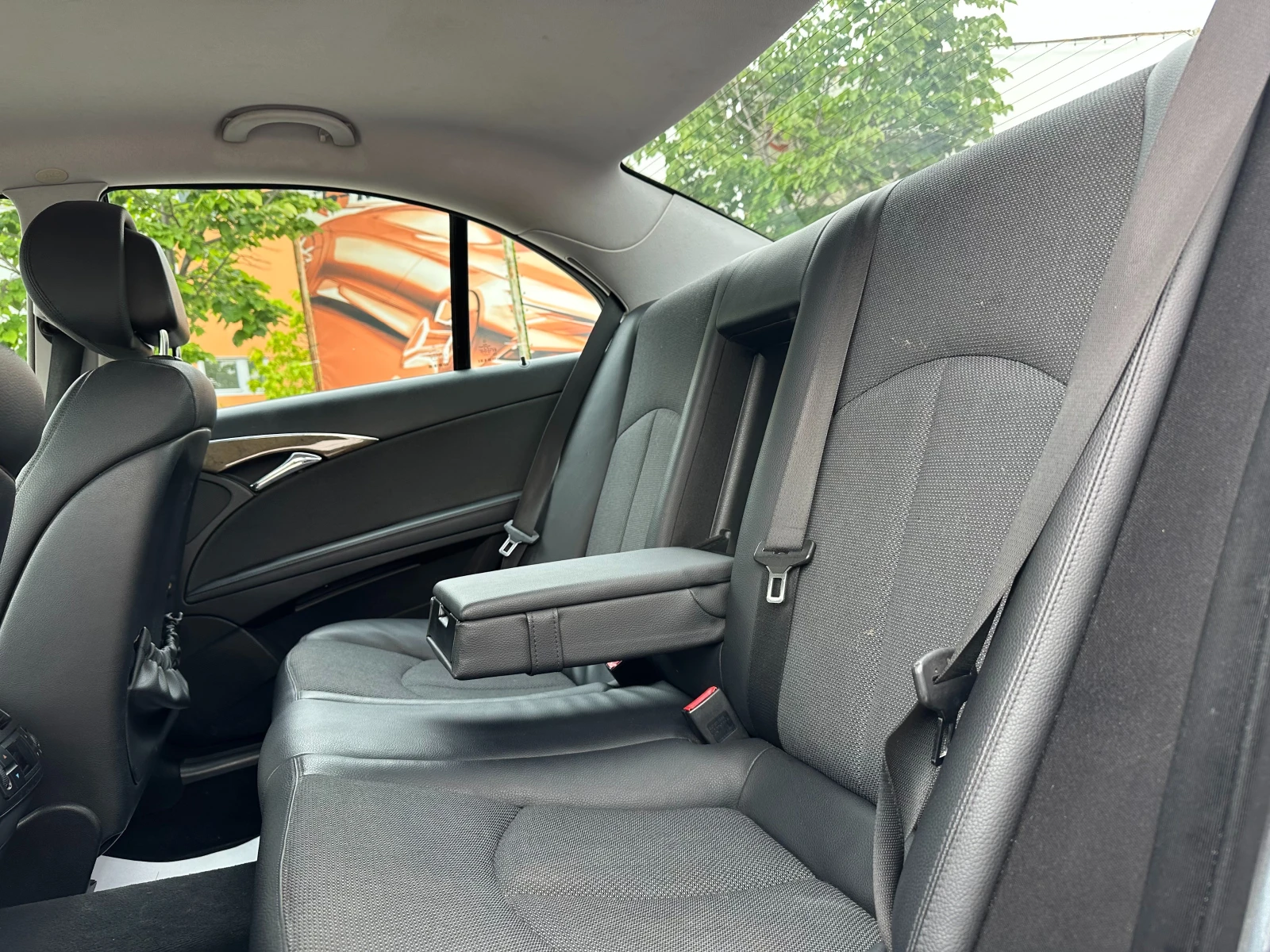 Mercedes-Benz E 300 3.0d 211 к.с. Evo Facelift - изображение 9