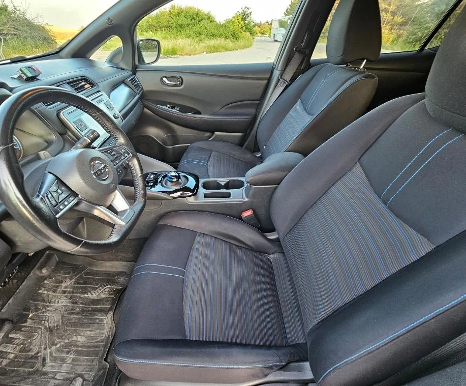 Nissan Leaf  Лична кола, Перфектна  - изображение 10