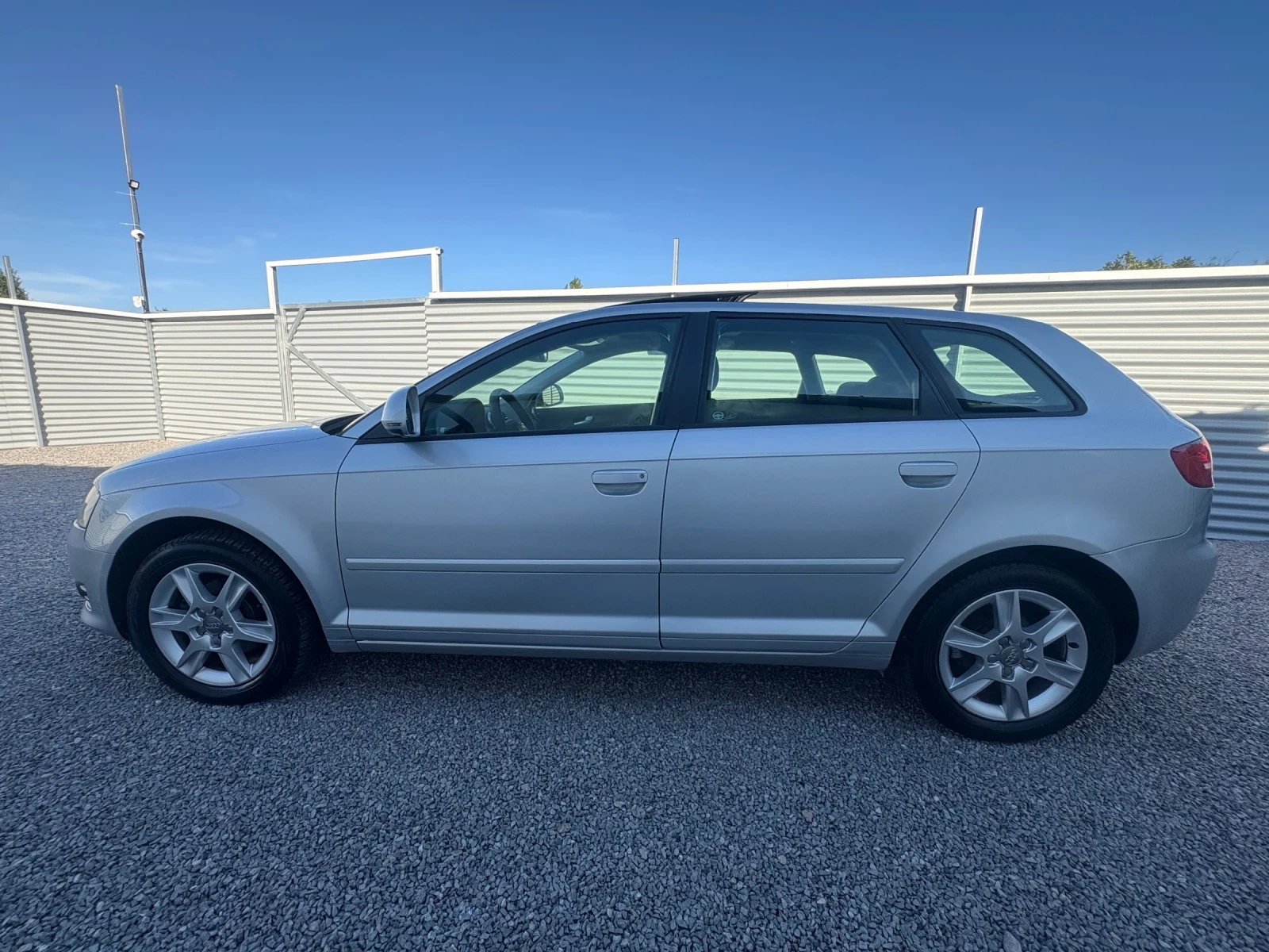 Audi A3 1, 6 TDI-ПАНОРАМА-НАВИ - изображение 4