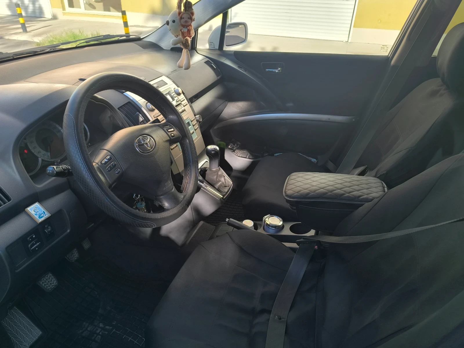 Toyota Corolla verso 2.2 D4D 136кс - изображение 9