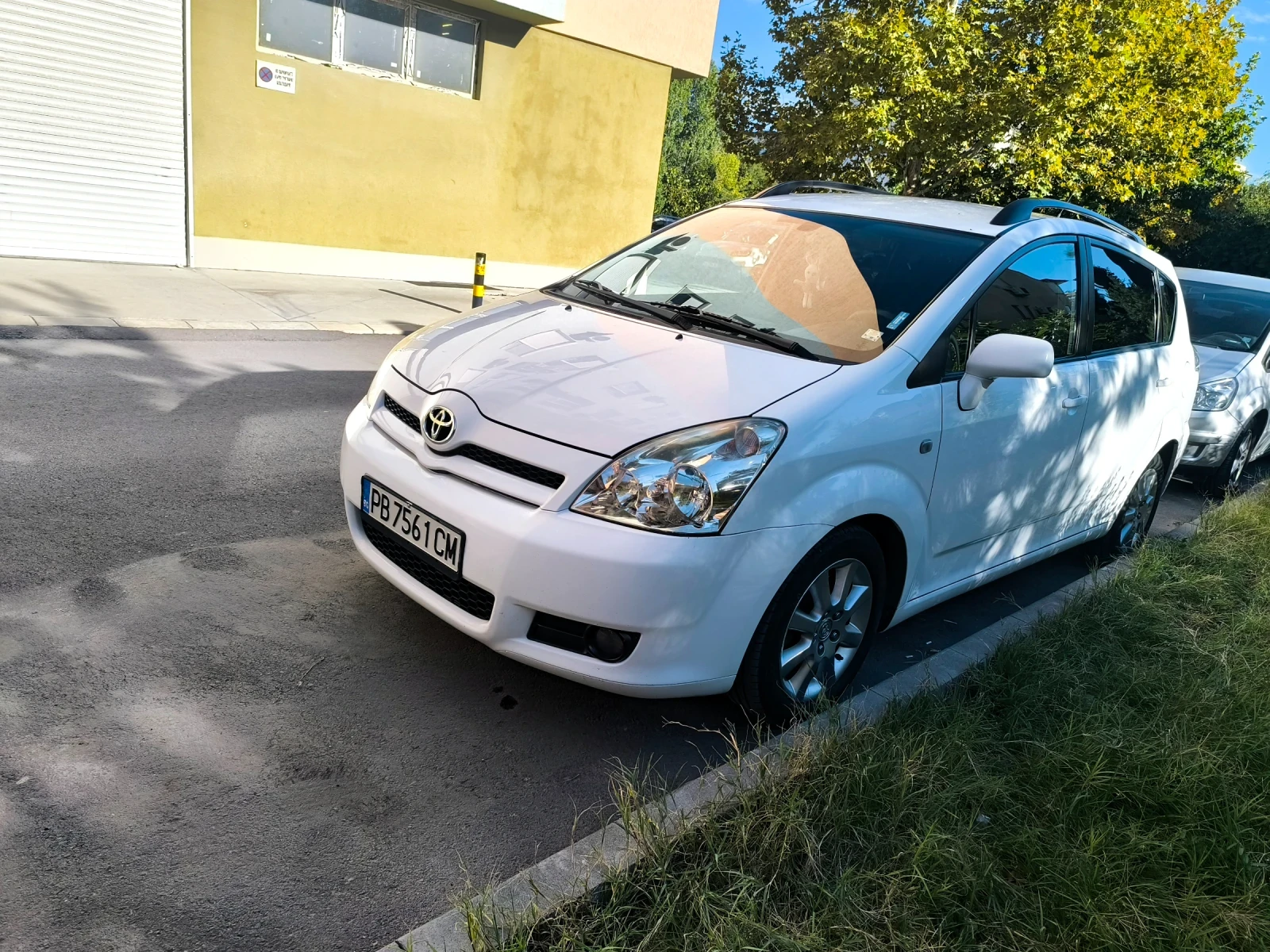 Toyota Corolla verso 2.2 D4D 136кс - изображение 2