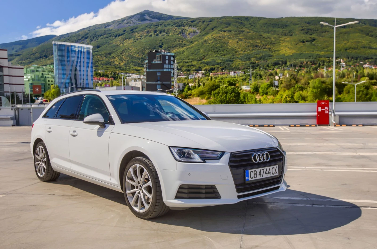 Audi A4 avant, снимка 4 - Автомобили и джипове - 54185866