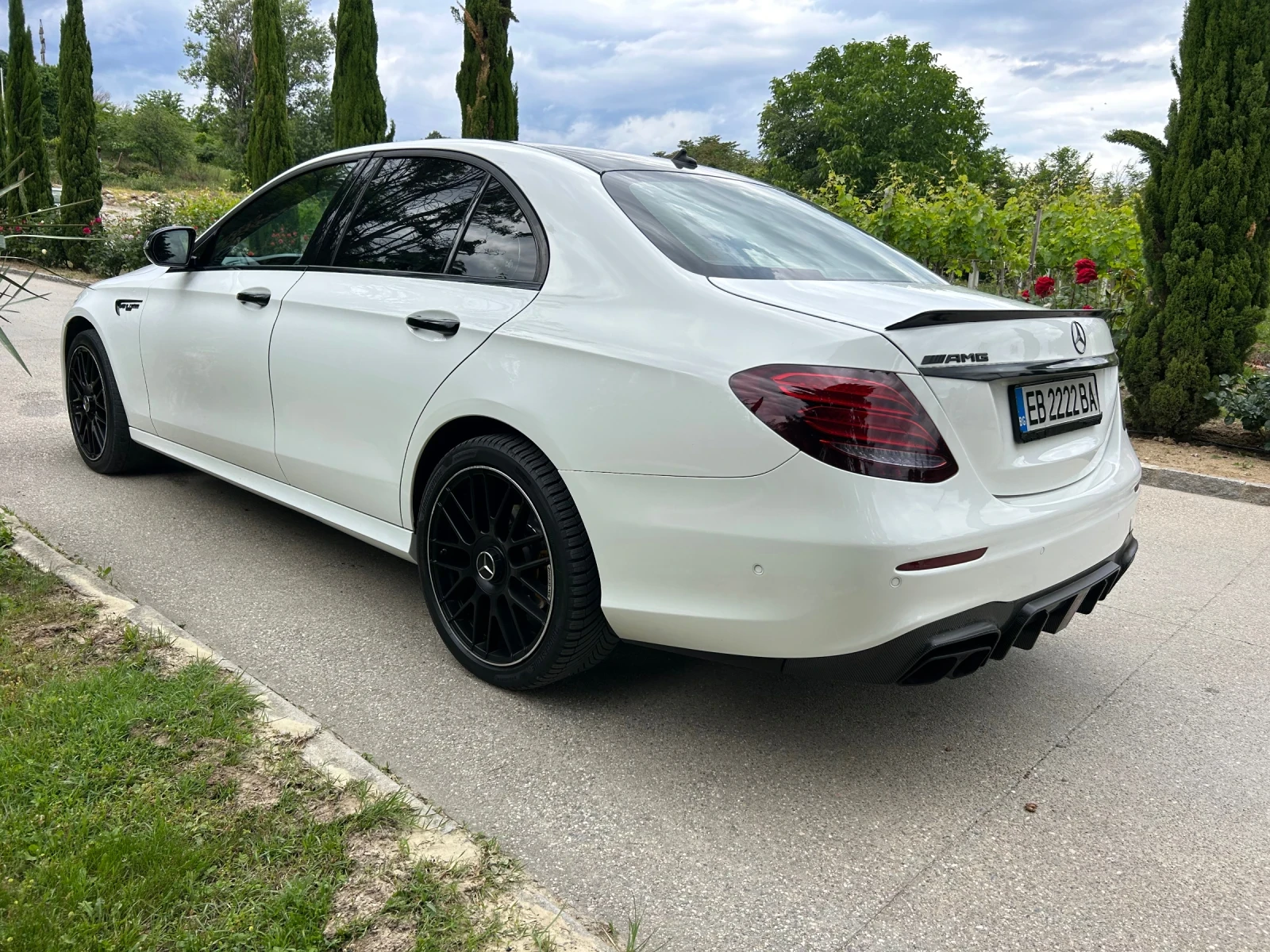 Mercedes-Benz E 220 AMG Pack, снимка 16 - Автомобили и джипове - 54610050