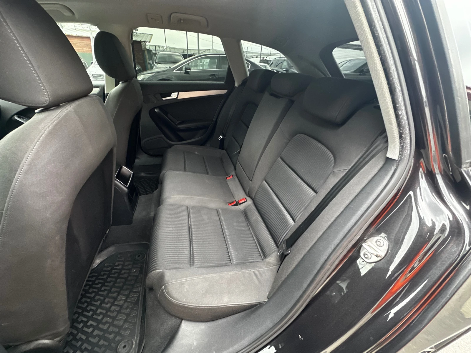 Audi A4 3.0TDI 239к.с Quattro Ръчка, снимка 15 - Автомобили и джипове - 54624464