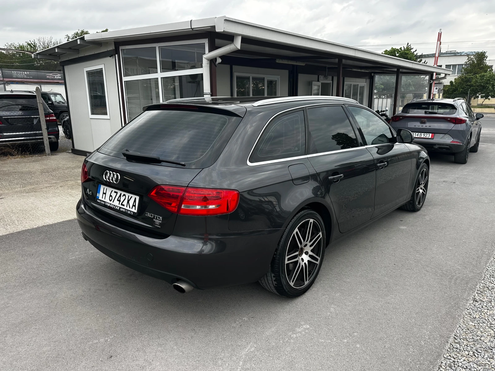 Audi A4 3.0TDI 239к.с Quattro Ръчка, снимка 2 - Автомобили и джипове - 54624464