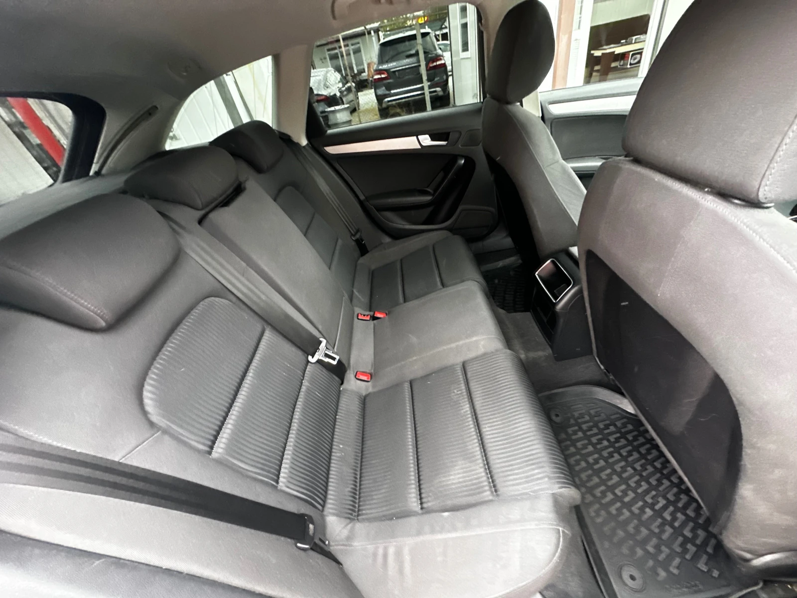 Audi A4 3.0TDI 239к.с Quattro Ръчка, снимка 14 - Автомобили и джипове - 54624464
