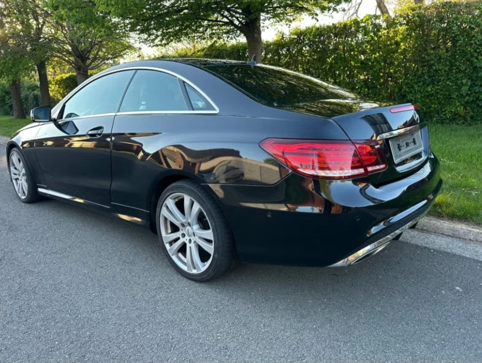 Mercedes-Benz E 220, снимка 2 - Автомобили и джипове - 54934672
