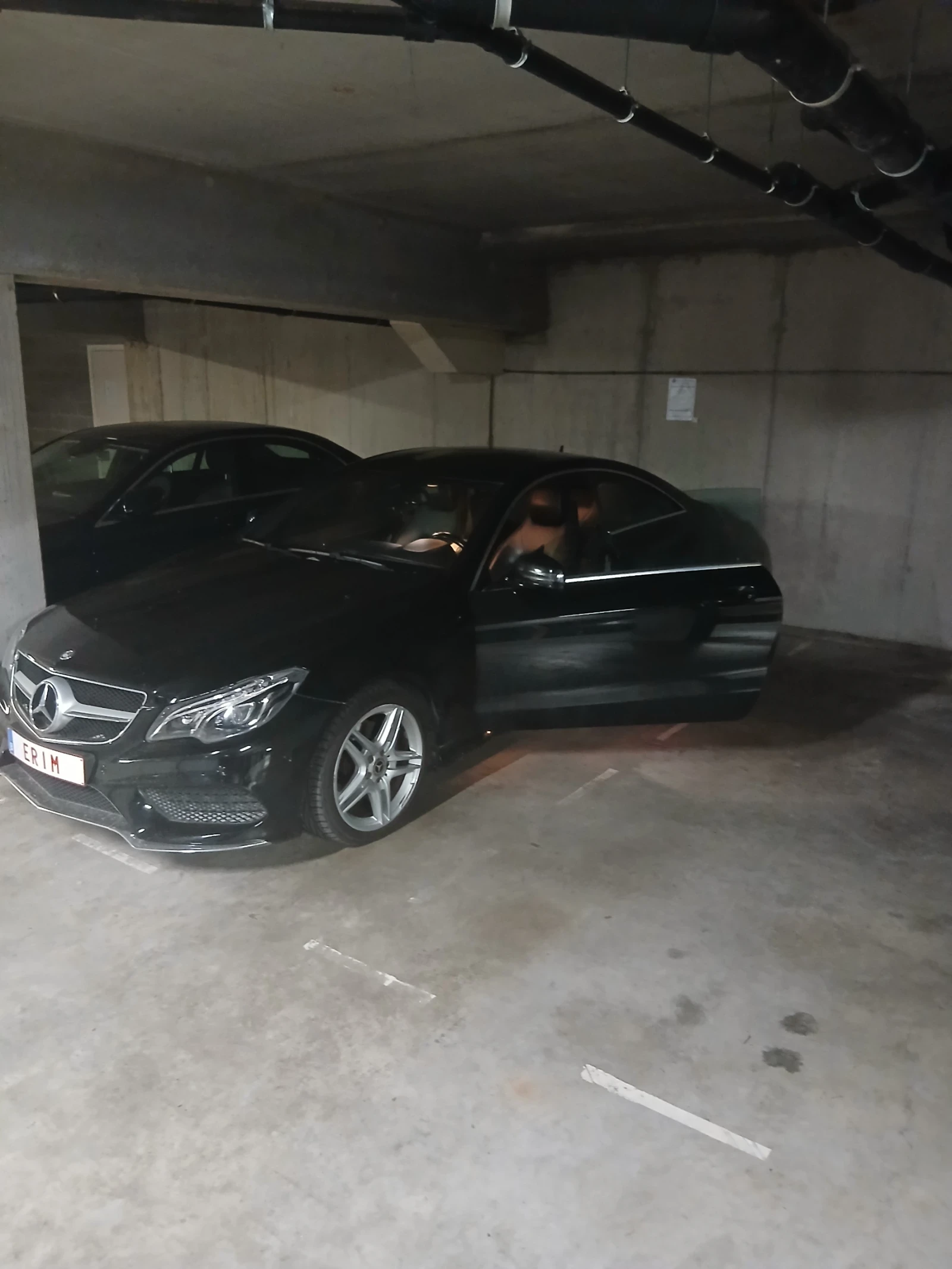 Mercedes-Benz E 220, снимка 8 - Автомобили и джипове - 54934672