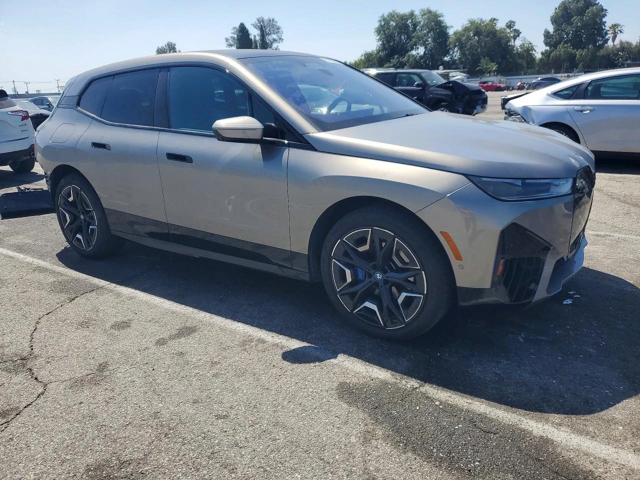 BMW iX XDRIVE50, снимка 3 - Автомобили и джипове - 55051697