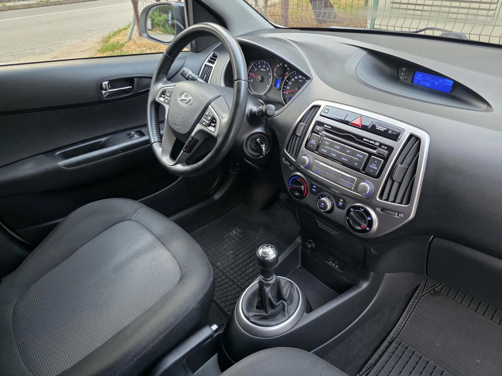 Hyundai I20 1.25i 84ps 4 Zylinder * FACELIFT* LED* EVRO 5B, снимка 15 - Автомобили и джипове - 55253698