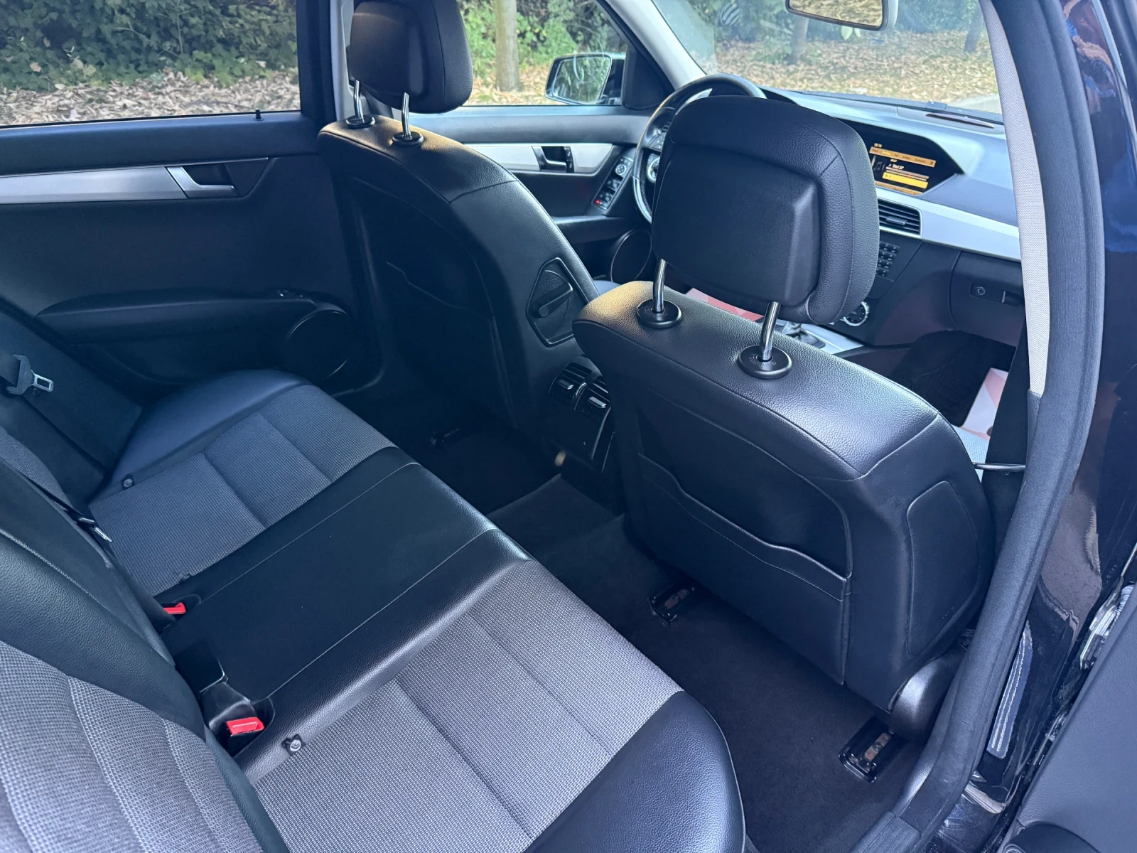 Mercedes-Benz C 200 Facelift / Avantgarde, снимка 10 - Автомобили и джипове - 55495671