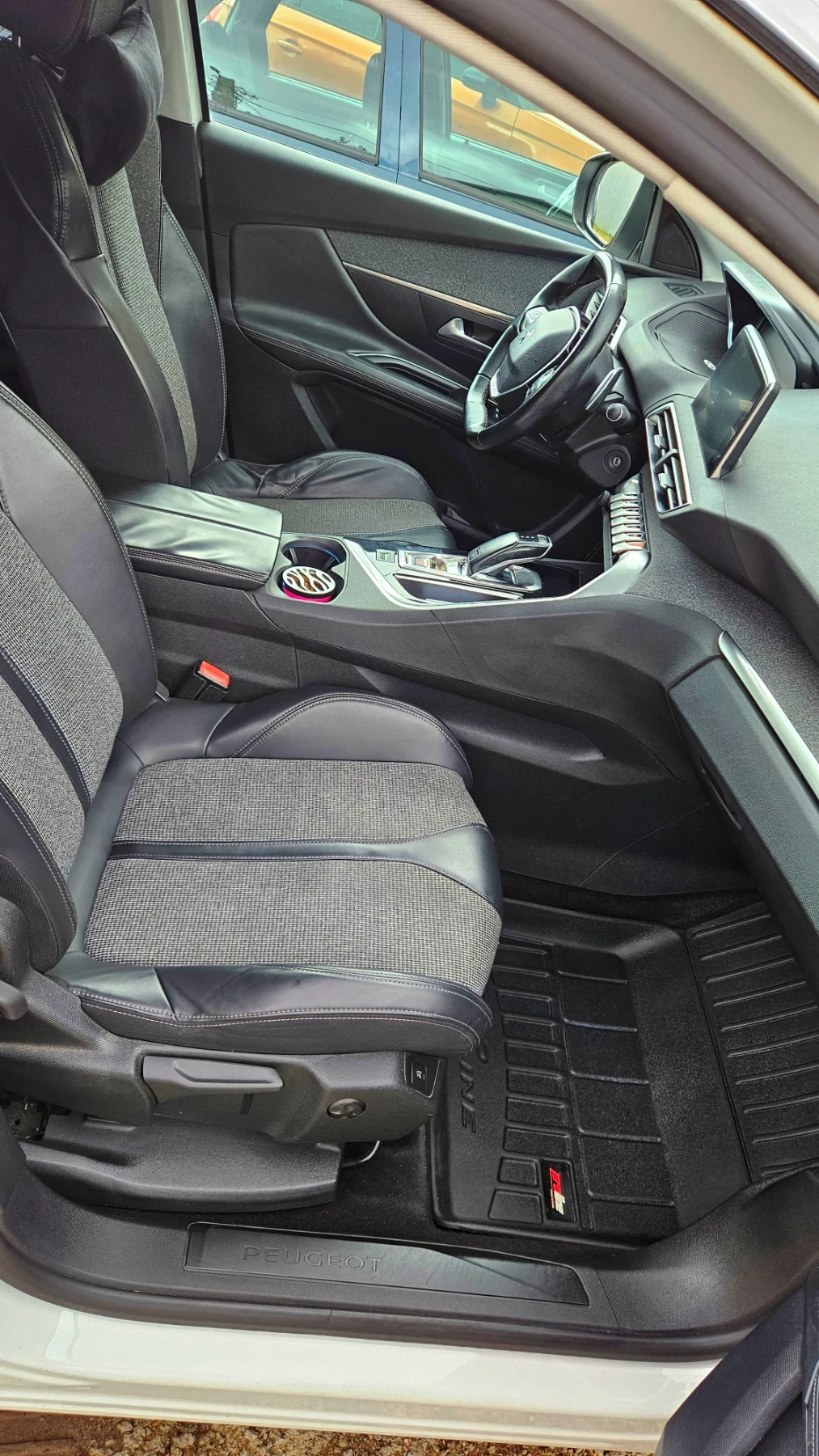 Peugeot 3008 1.6 HDI, снимка 13 - Автомобили и джипове - 55768638