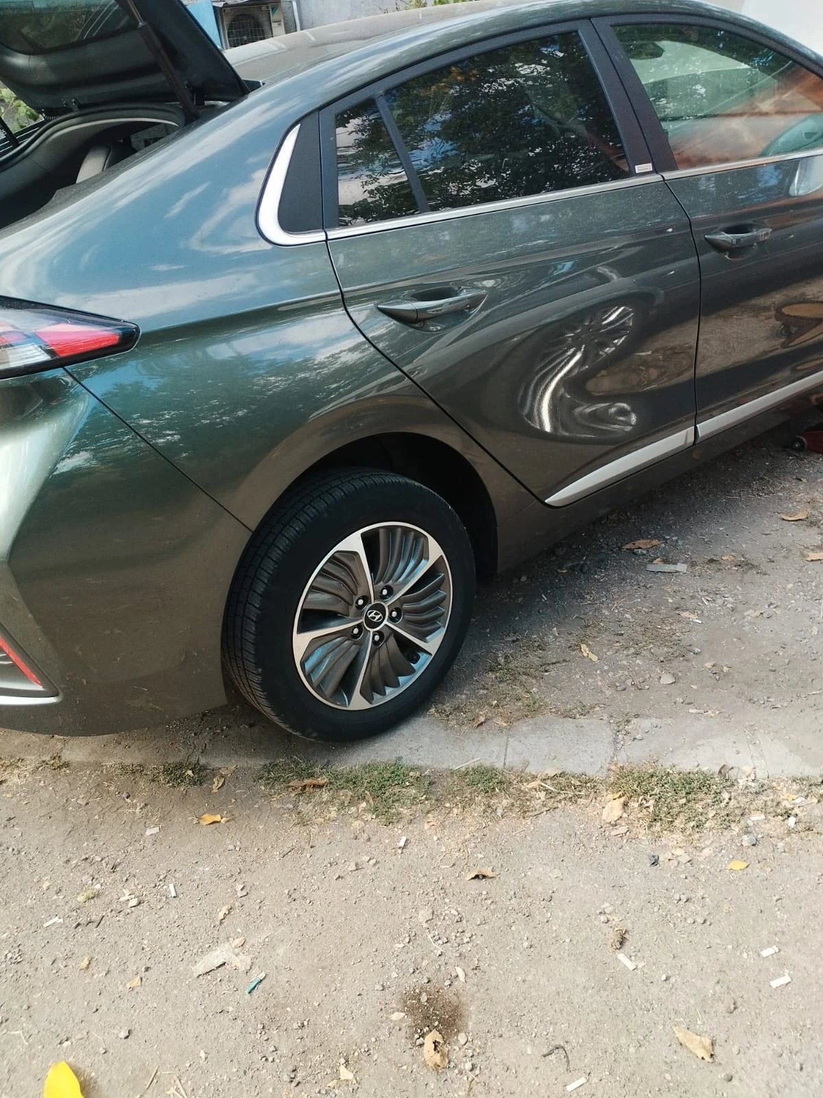 Hyundai Ioniq, снимка 5 - Автомобили и джипове - 56220859