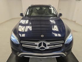  Mercedes-Benz GLC 30...