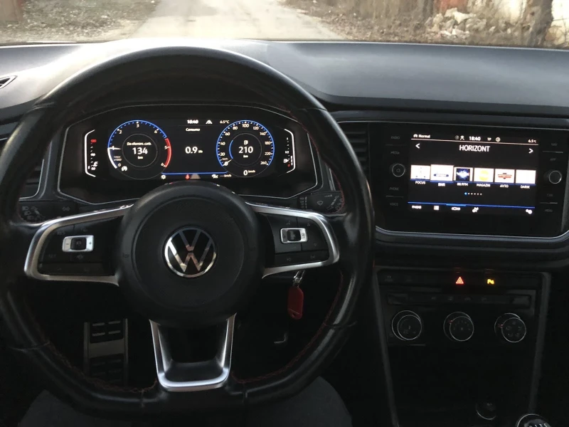 VW T-Roc R-Line;:R-Line;:R-Line;:, снимка 16 - Автомобили и джипове - 49552674