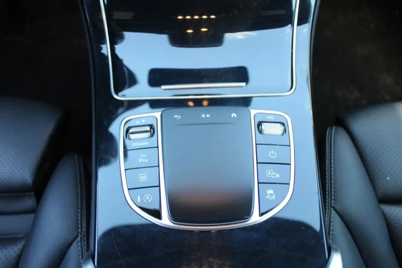 Mercedes-Benz GLC 300 * ФИКСИРАНА ЦЕНА * CARFAX* ОПЦИЯ ЗА ФИНАНСИРАНЕ* , снимка 8 - Автомобили и джипове - 53236020