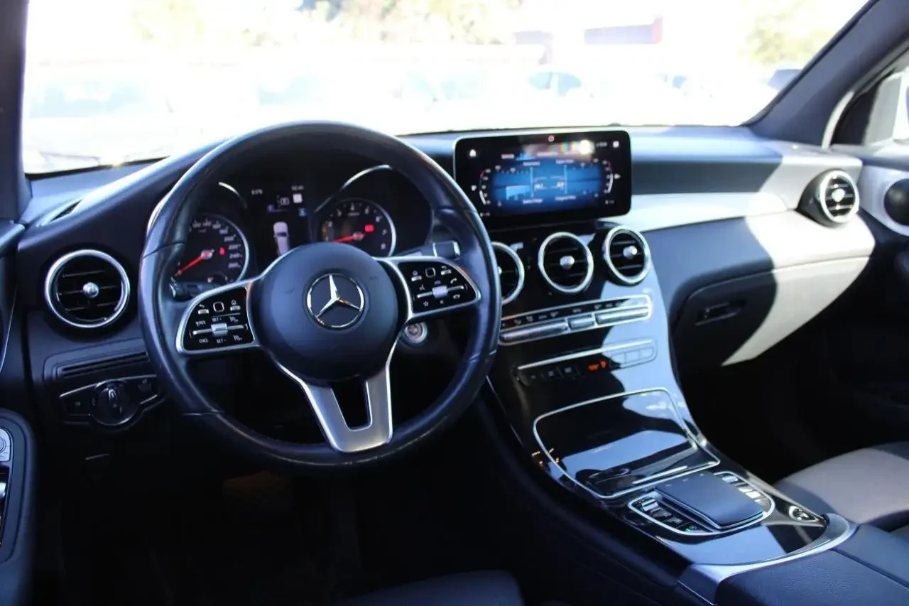 Mercedes-Benz GLC 300 * ФИКСИРАНА ЦЕНА * CARFAX* ОПЦИЯ ЗА ФИНАНСИРАНЕ*  - изображение 6