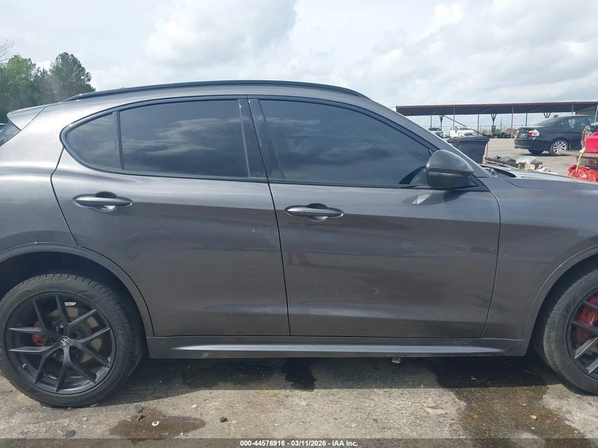 Alfa Romeo Stelvio 2.0l Sport Rwd, снимка 13 - Автомобили и джипове - 54047388