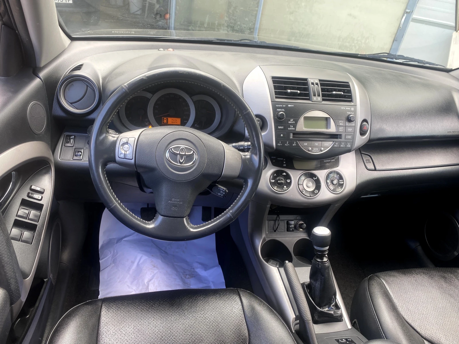 Toyota Rav4 2.2D4D Кожа 152х.км!!!, снимка 7 - Автомобили и джипове - 54968707